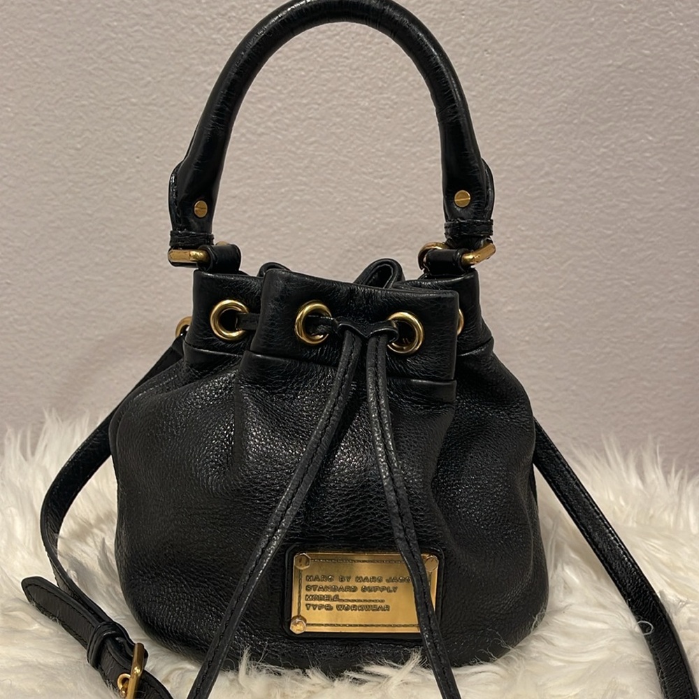 Marc by Marc Jacobs black leather drawstring bucket bag with handle and strap.